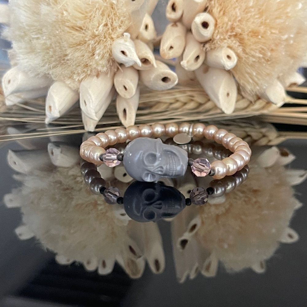 Tarina Tarantino skull pearl bracelet